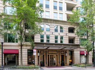 25 E Superior St APT 404, Chicago, IL