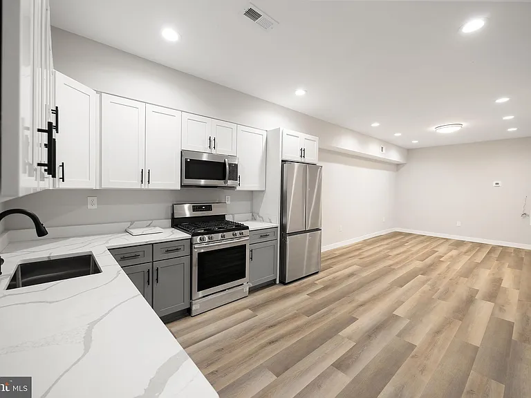 2037 McCulloh St #2 — Photo 6