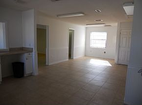 3rd image of 1051 Cheney Hwy