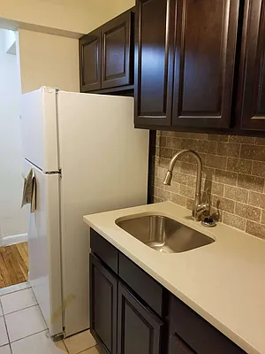 Rented by Max & Associates Realty Corp | media 14