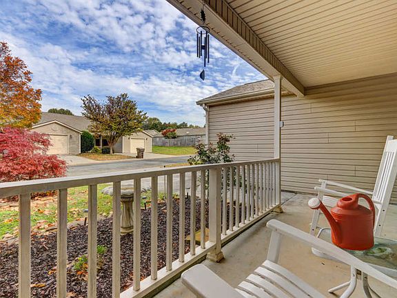 4th image of 8624 Flagstone Way