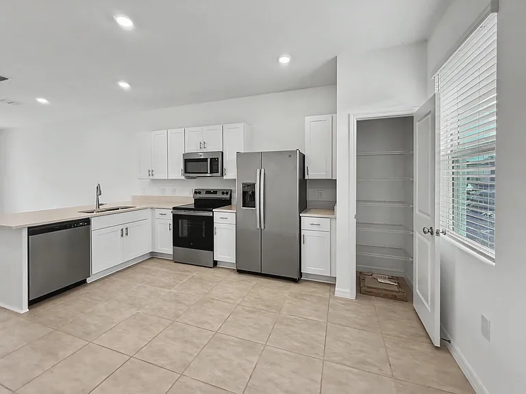 2996 Skyline Loop — Photo 2