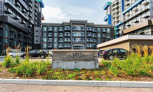 450 Dundas St E Photo 1