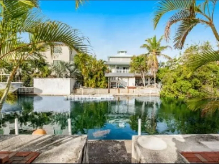 7 Jade Dr #1 — Photo 3