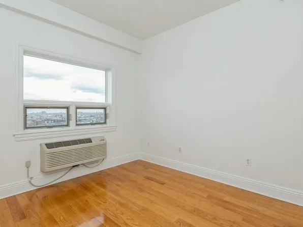 809-815 22nd Street image 1 of 12