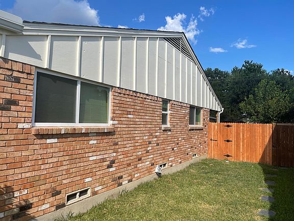 2nd image of 9942 Brockbank Dr