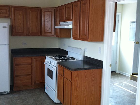 Kitchen/ gas stove