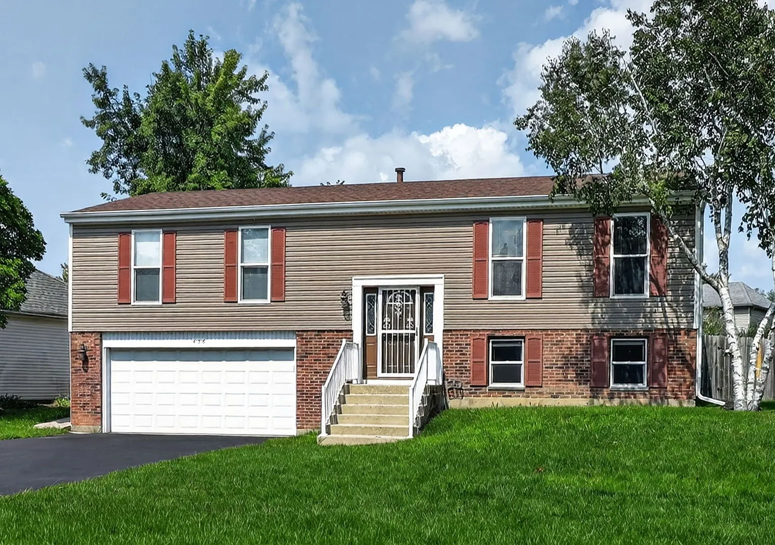 3 bed, 1987 sqft, $2,950 — Photo 1