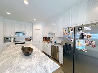 9228 Southlawn Dr, Baton Rouge, LA 70810