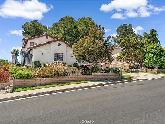 3rd image of 559 Amethyst Ln