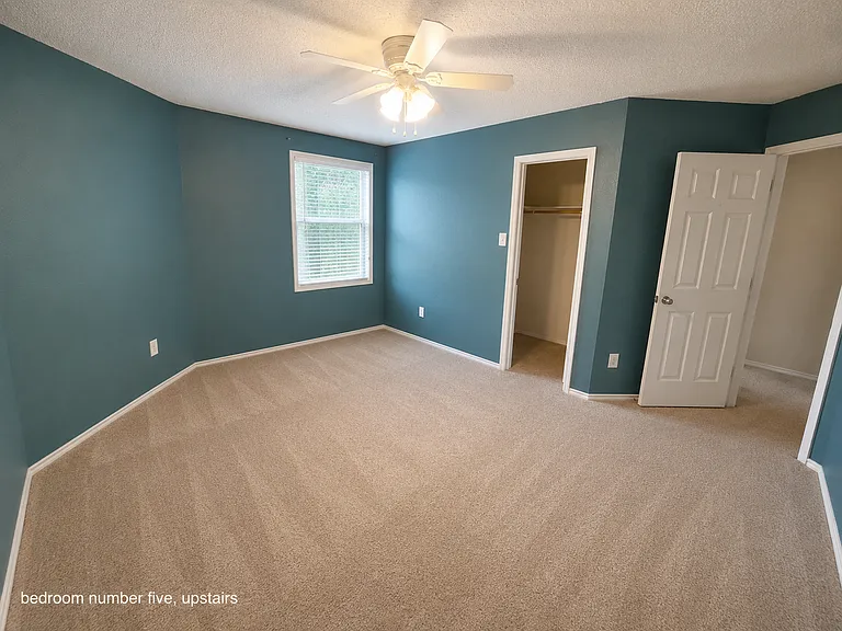 511 Travis Ranch Trl — Photo 34