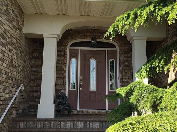 3rd image of 2820 Barrington Dr