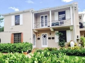 340 Mendoza Ave, Miami, FL