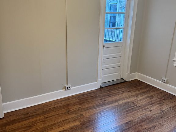 4th image of 224 Hanover St APT 20