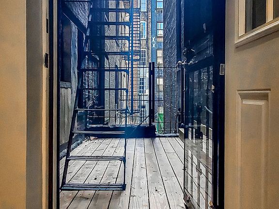 5th image of 346 E 76th St APT 6
