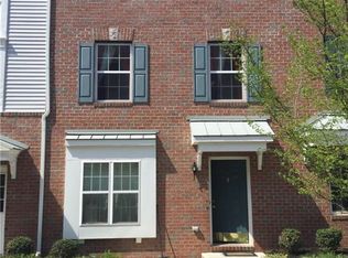 8 Lenox Ln, Trenton, NJ