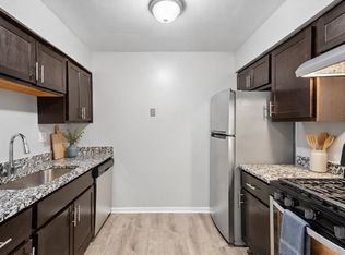 Edgewood Apartments, Woodridge, IL 60517