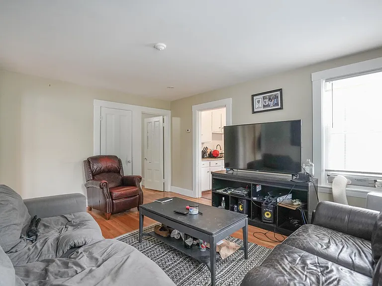 29-31 Adams St #2 — Photo 12