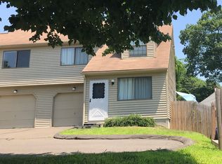 6 Laconia Ln, Milford, CT 06460