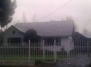 137 Lewis Ave, Grants Pass, OR 97527