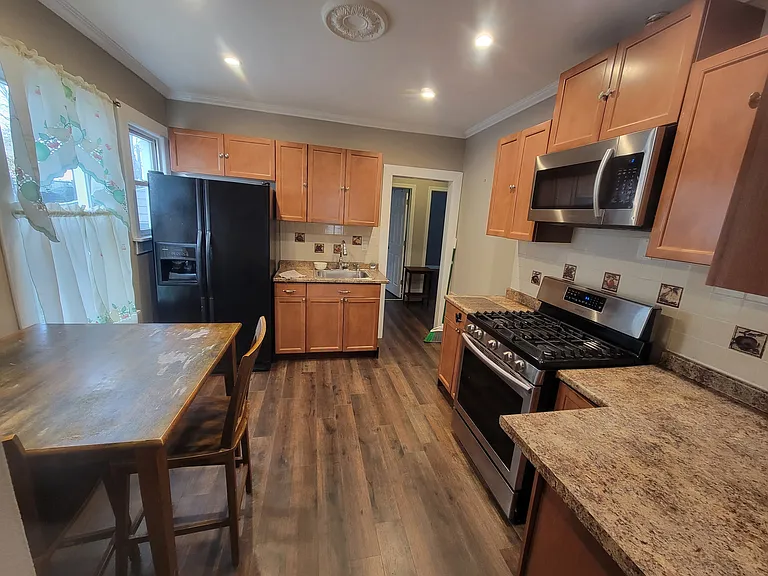 13 Hill St #1 — Photo 8