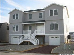 16 Louisiana Dr, Little Egg Harbor, NJ 08087