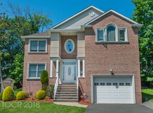 20 Joan Pl, North Haledon, NJ 07508