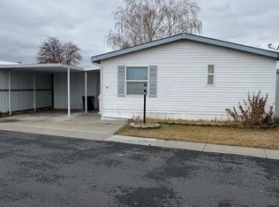 850 Parkway Dr Trailer 32, Blackfoot, ID 83221