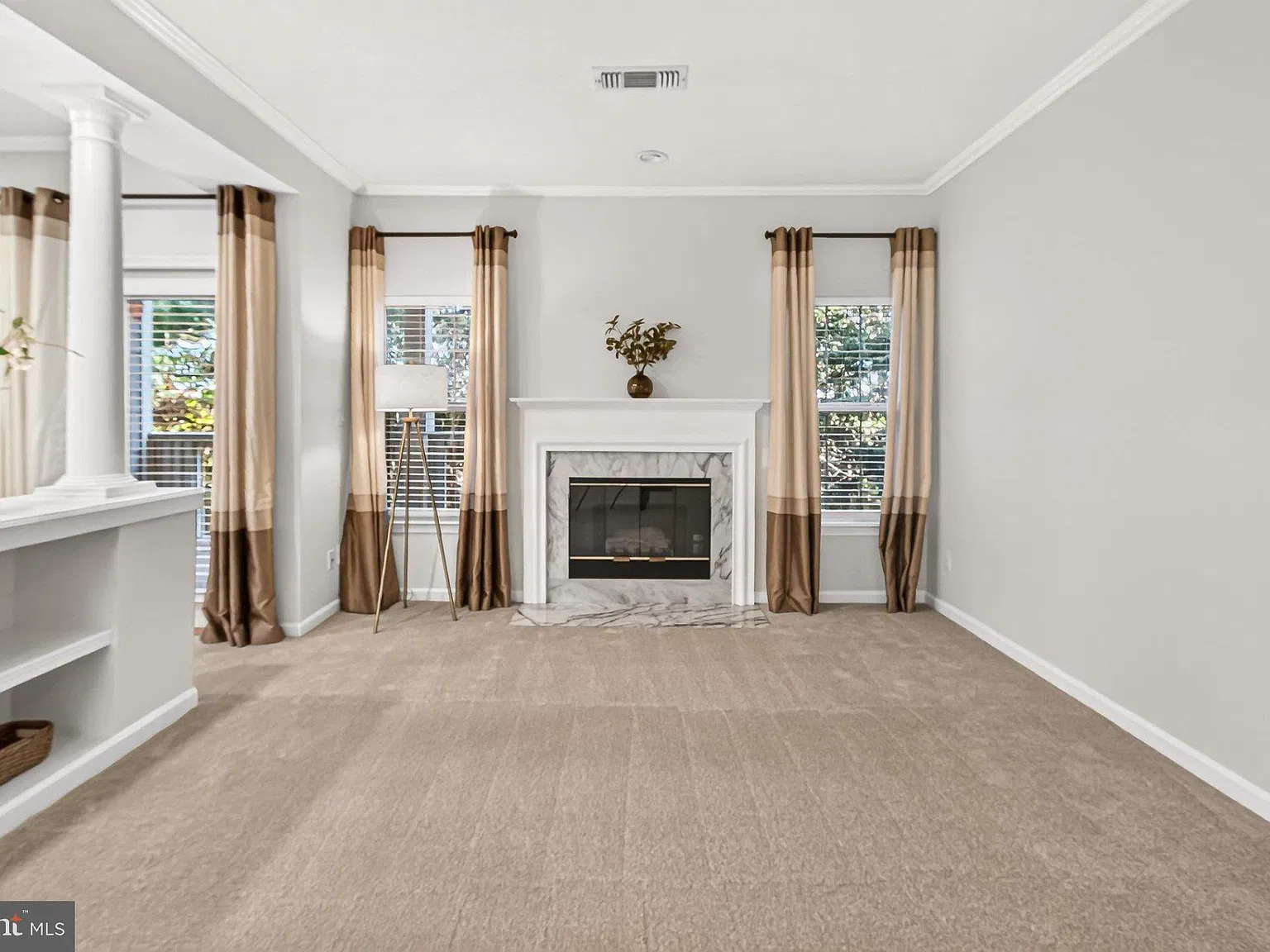 1704 Lake Shore Crest Dr — Photo 2