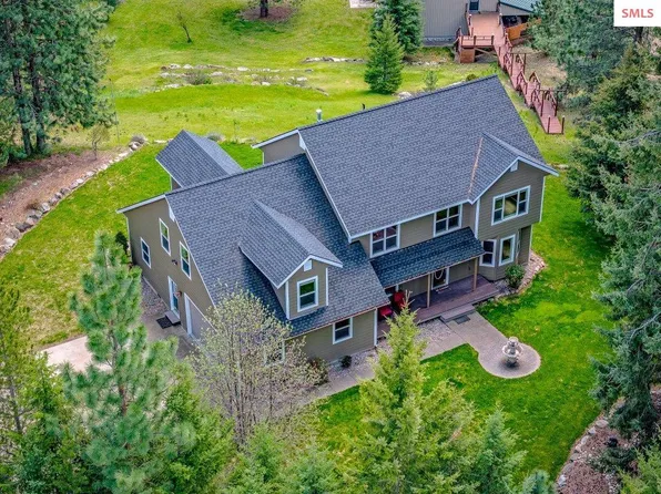 405 Brisboys Rd, Sagle, ID 83860