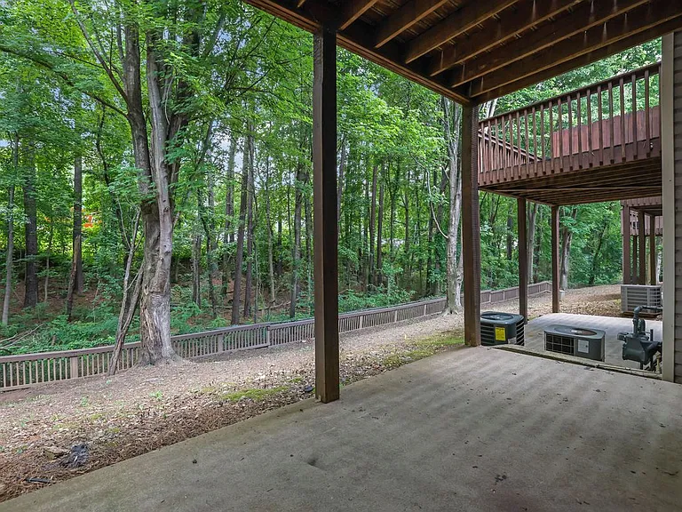 541 Lantern Wood Dr — Photo 33