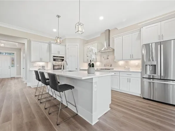 1434 Cypress Creek Pkwy, Smithfield, VA 23430