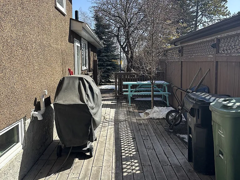 607 Fortalice Cres SE — Photo 21