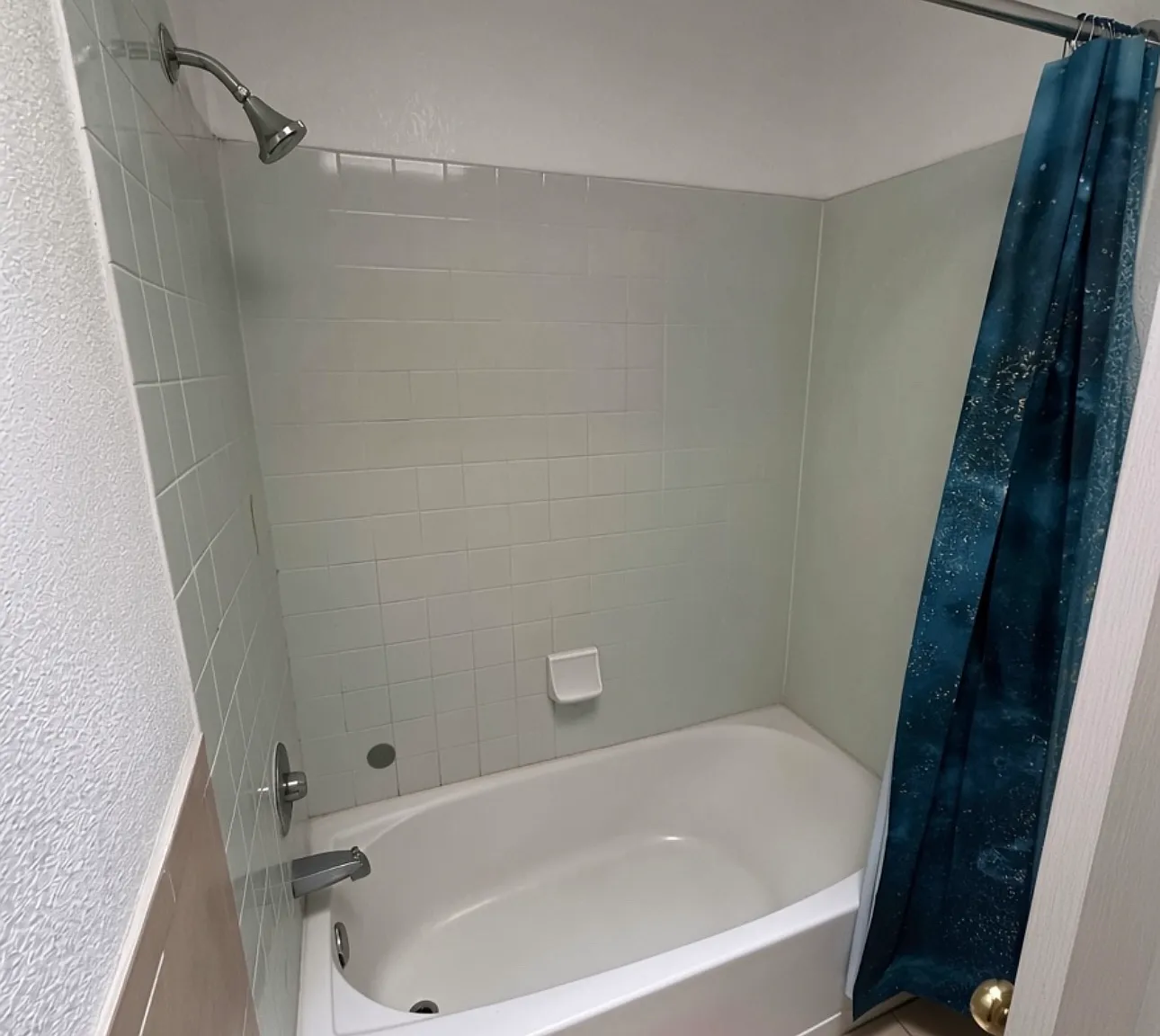 3 bed, 1321 sqft, $1,300 — Photo 4