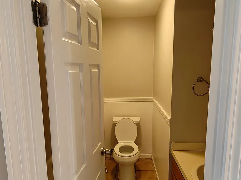 22 Stillwater Dr — Photo 10