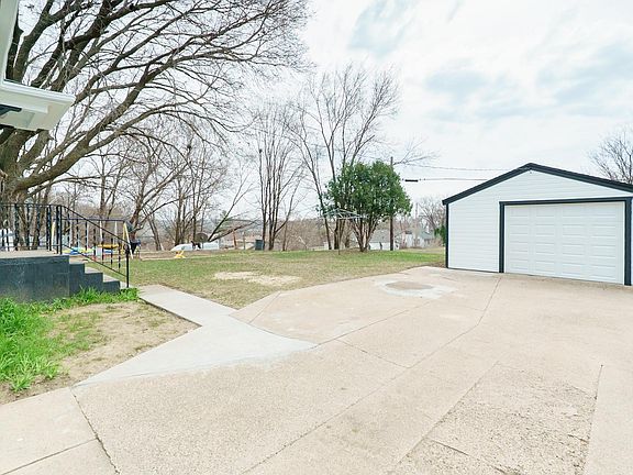 4th image of 1410 25th St