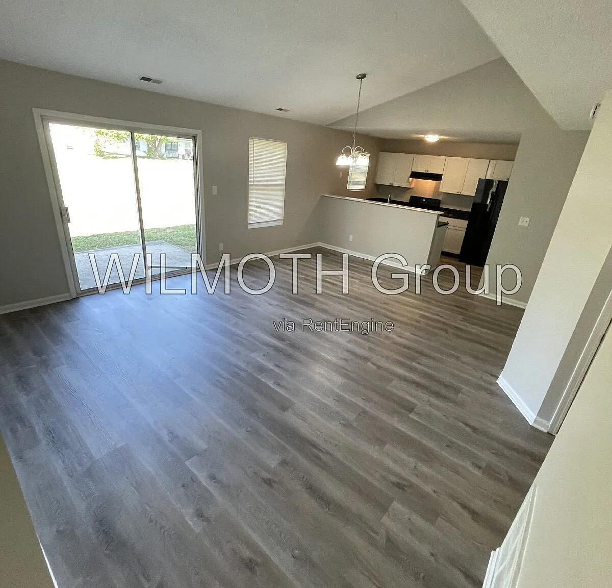 3 bed, 2.0 bath, 1064 sqft, $1,395 — Photo 4
