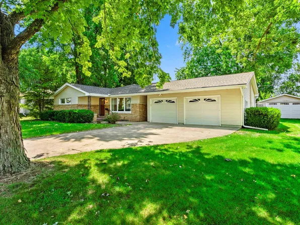408 E Birchwood St, Morton, IL 61550