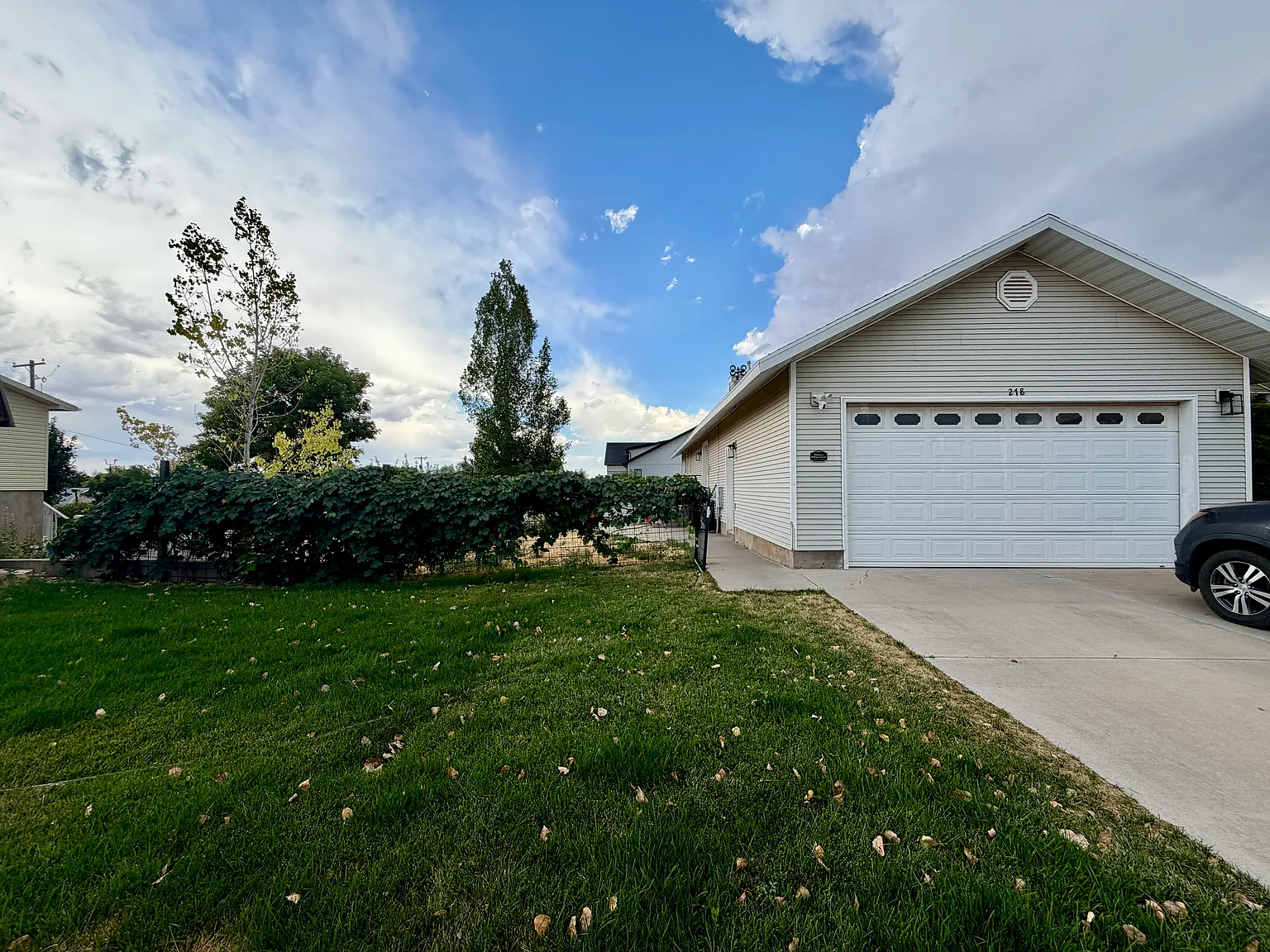 3 bed, 2000 sqft, $2,200 — Photo 2