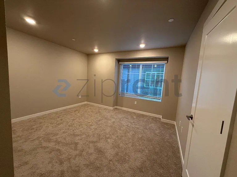 13707 Manor Way #F6 — Photo 16