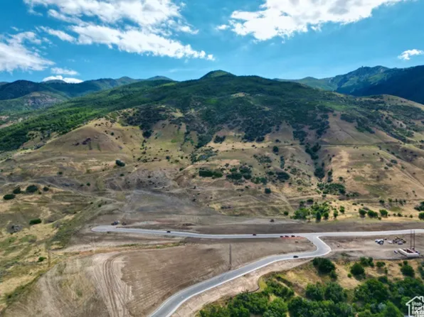 146 S Rock Lock Dr, Kaysville, UT 84037