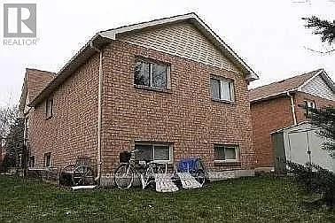 121 Heydon Ave — Photo 4