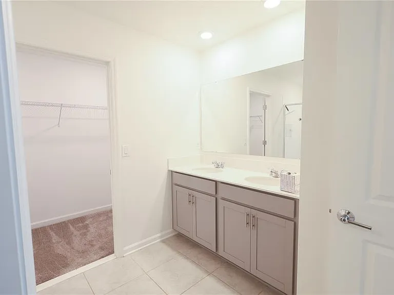 1821 Heart Lake Dr — Photo 24