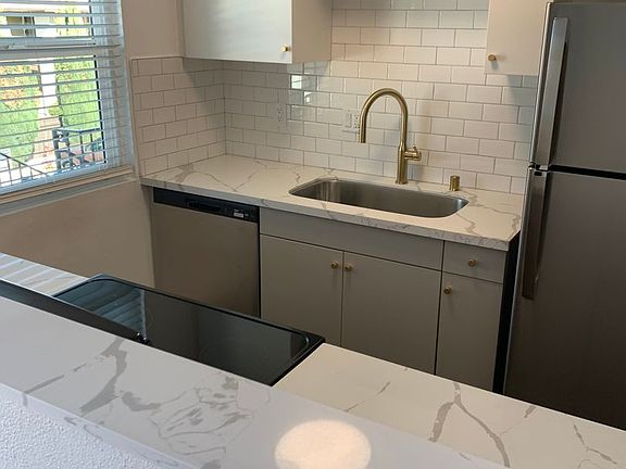 3rd image of 4250 Parks Ave #15