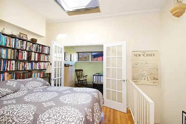 Sold by Brooklyn Bridge | media 27