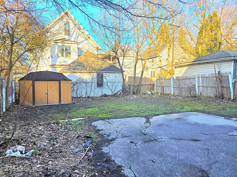 5th image of 15 Kenyon Court