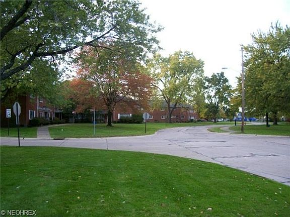 3rd image of 4936 Caroline Dr APT 18