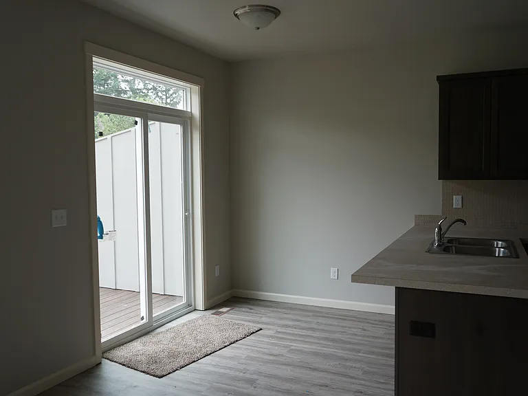205 Cloverdale Rd — Photo 6