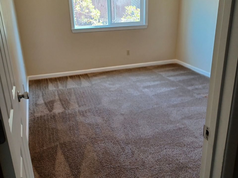 2nd image of 4725 SW 139th Ave APT 9