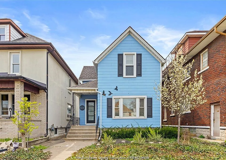 809 Gladstone Ave